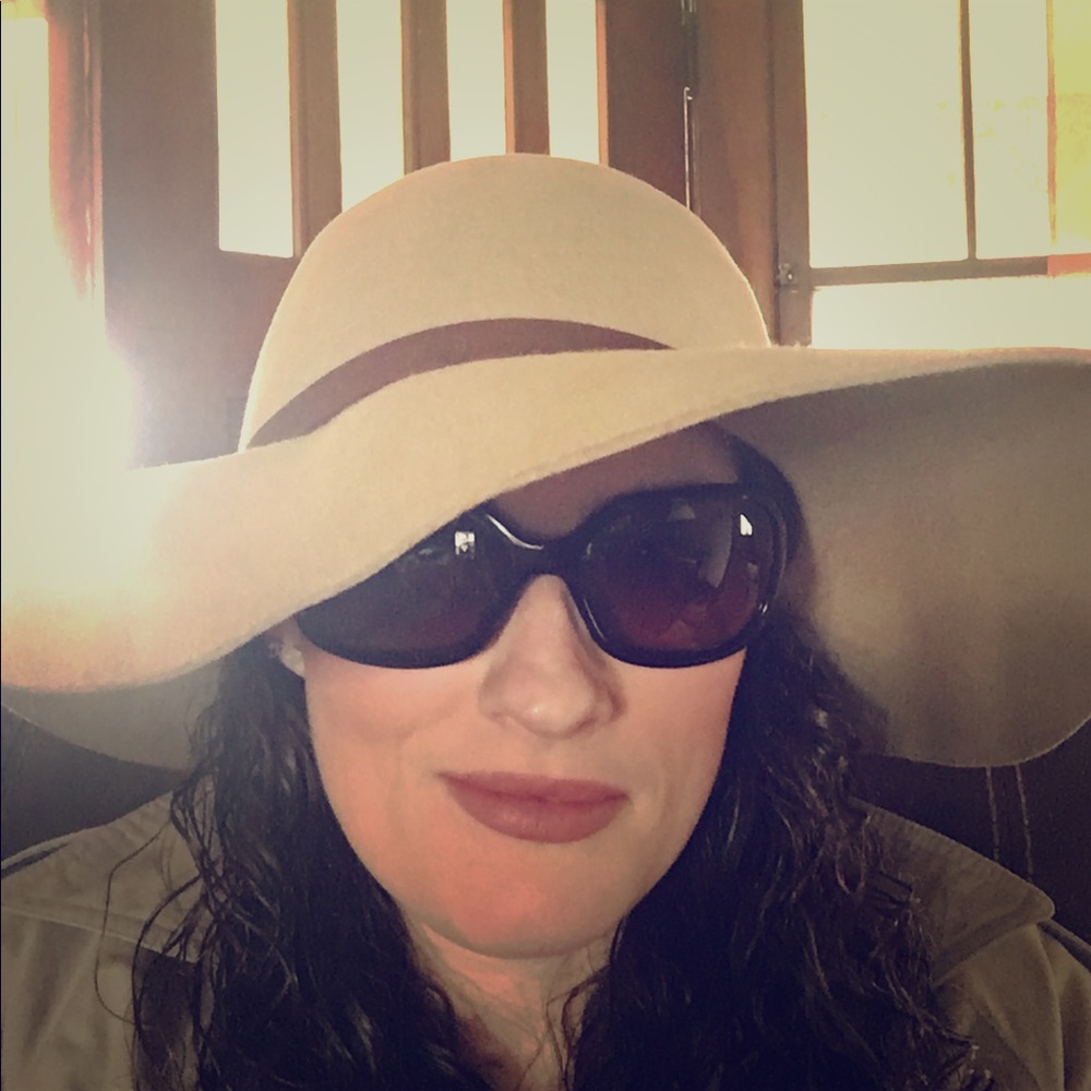 Meet your Posher, Molly